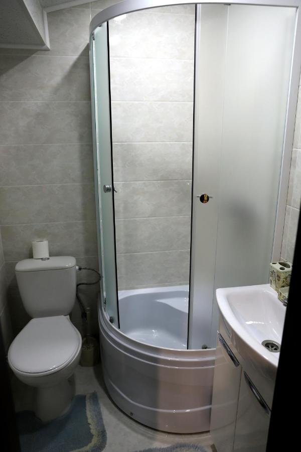 Apartment In Old Town On Zarvanska St Kamianets-Podilsky Extérieur photo